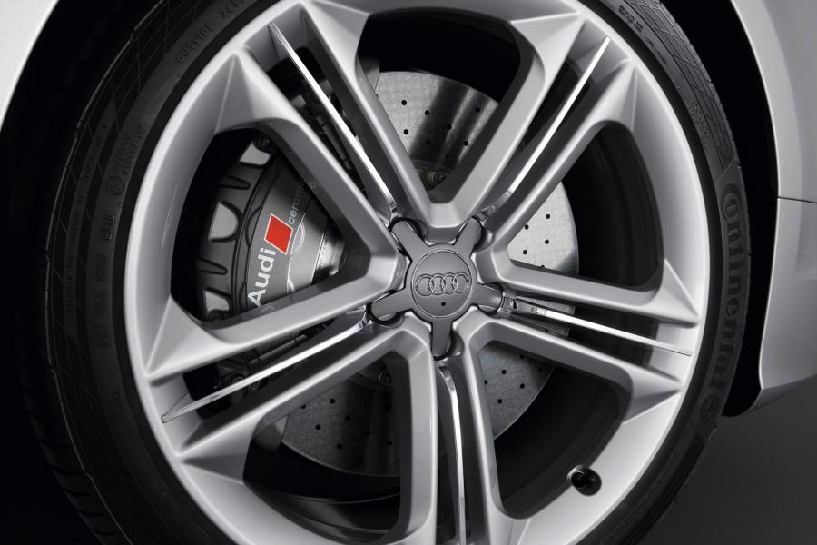 Колеса Audi S8 (D4) 2012 года  (WW) (фото 6 из 59)